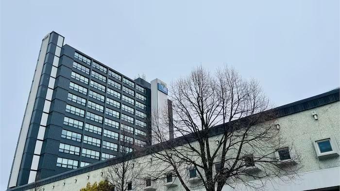 Le Cégep de Jonquière.